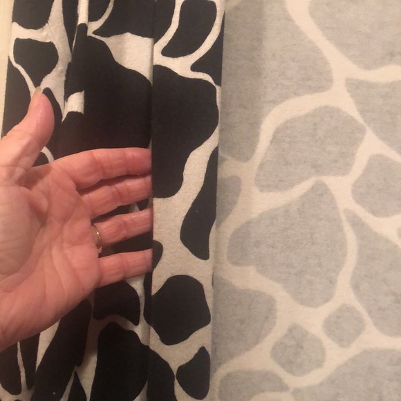 Miley Cyrus sz L - Animal Print Sweater - Picture 2 of 7